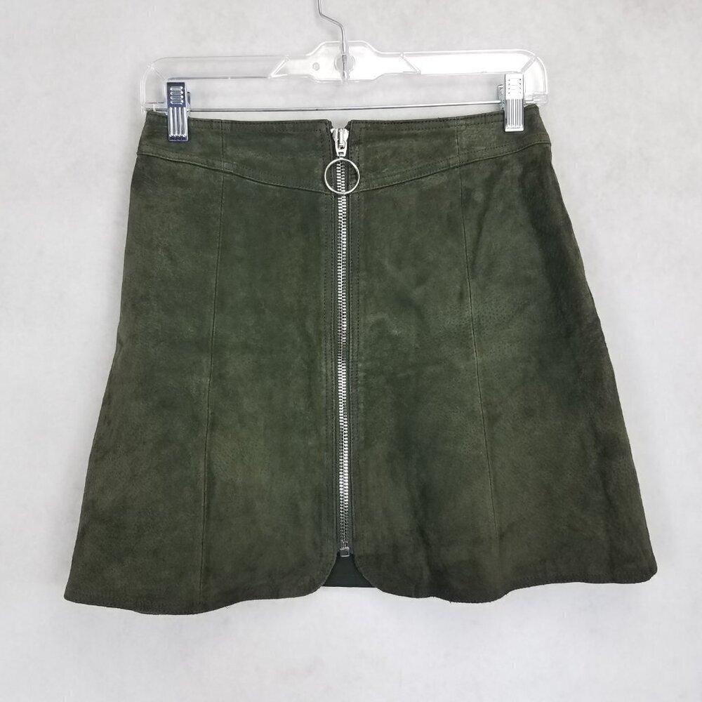 ZARA Woman Size XS Zipper front Genuine Suede Leather Mini Skirt in Green